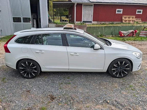Volvo V60 2013 photo 3