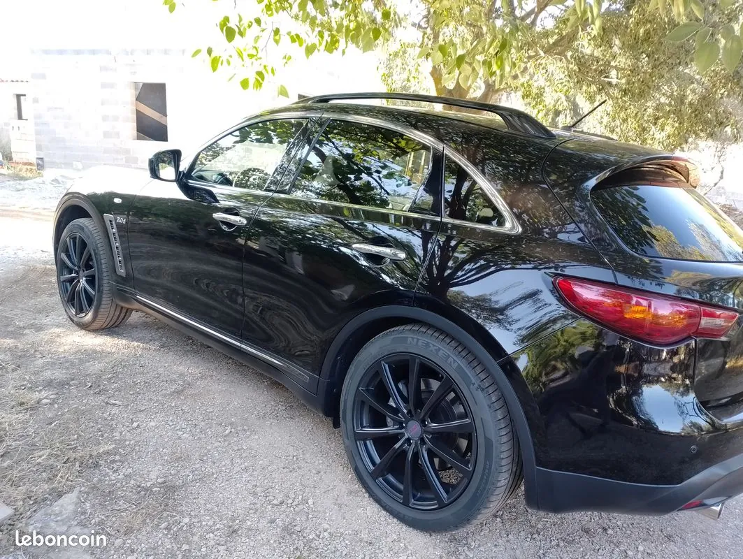 Infiniti Qx70 2016 photo 2