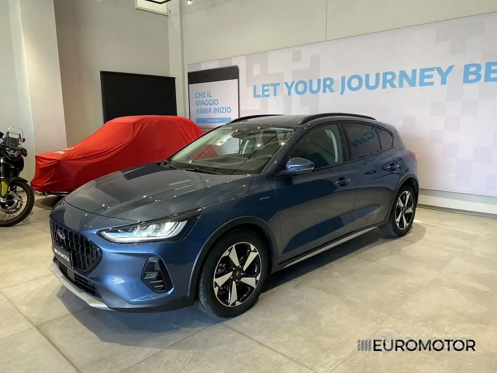 Ford Focus Active 2023 photo 2
