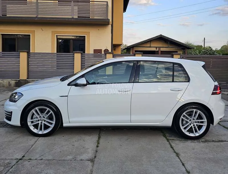Volkswagen Golf 2016 photo 2