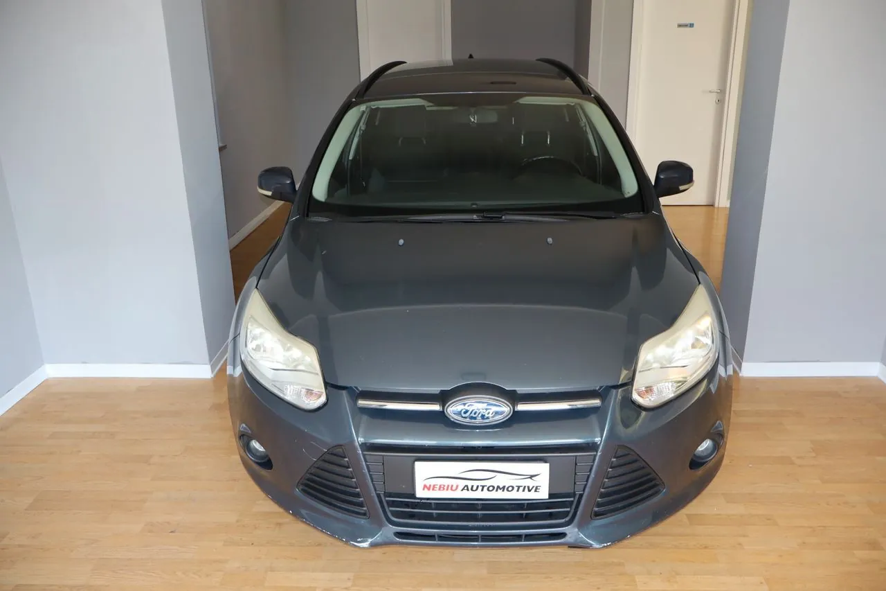 Ford Focus 2012 photo 2