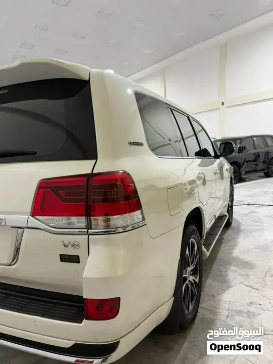 Toyota Land Cruiser 2021 photo 3