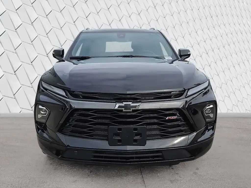 Chevrolet Blazer 2023 photo 2