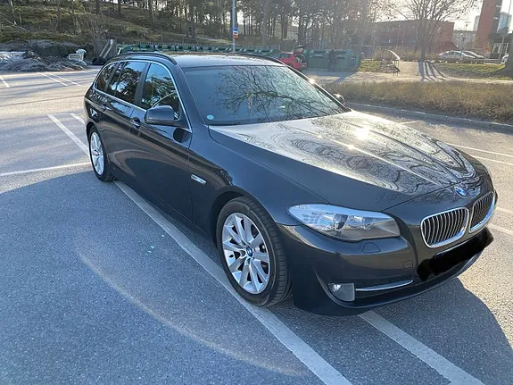 BMW 520D 2011 photo 2