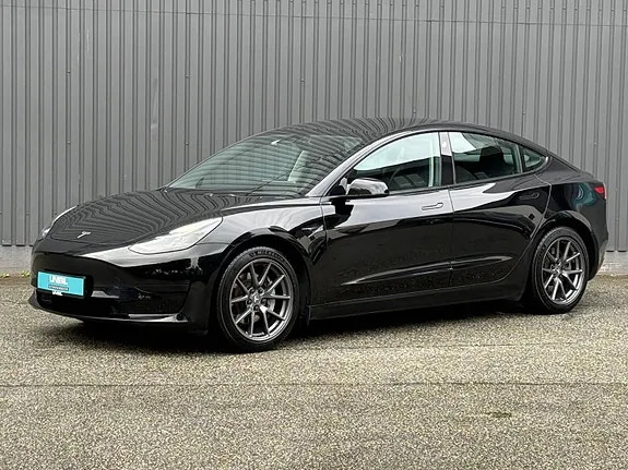 Tesla Model 3 2023 photo 3
