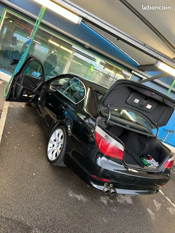 BMW 5 Series 2005 photo 2