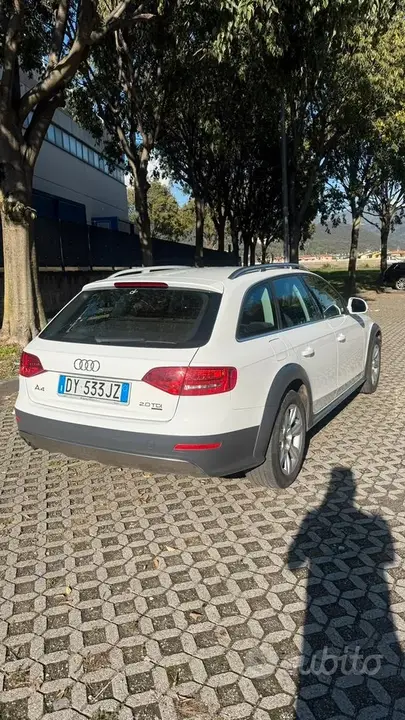Audi A4 Allroad 2010 photo 3