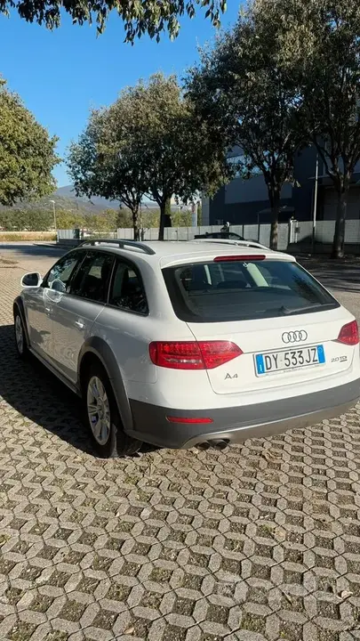 Audi A4 Allroad 2010 photo 4