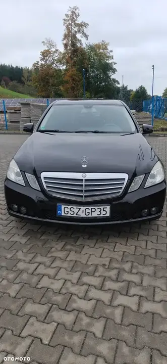 Mercedes-Benz E 2010 photo 2
