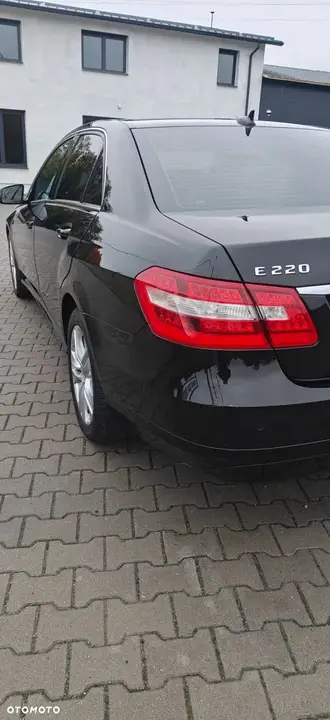 Mercedes-Benz E 2010 photo 5
