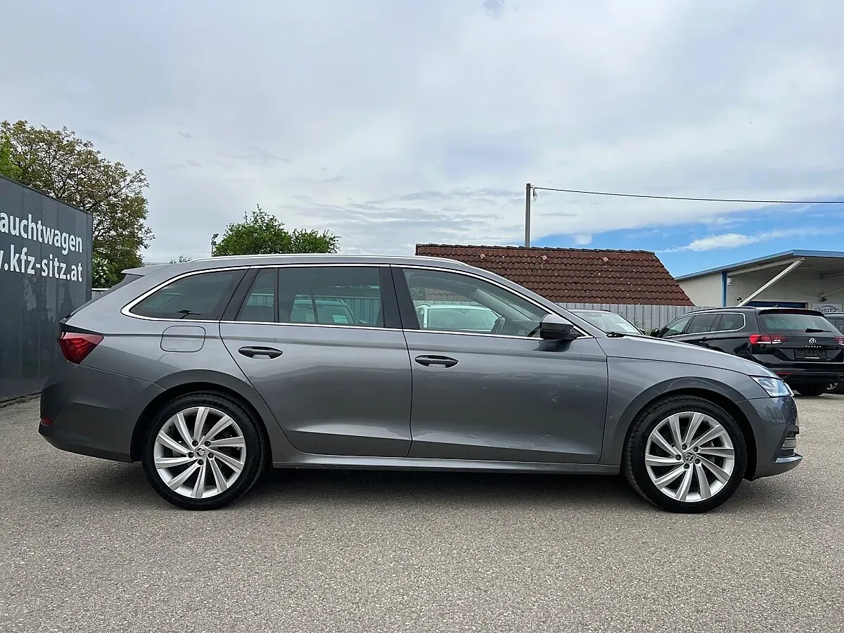 Skoda Octavia 2023 photo 2