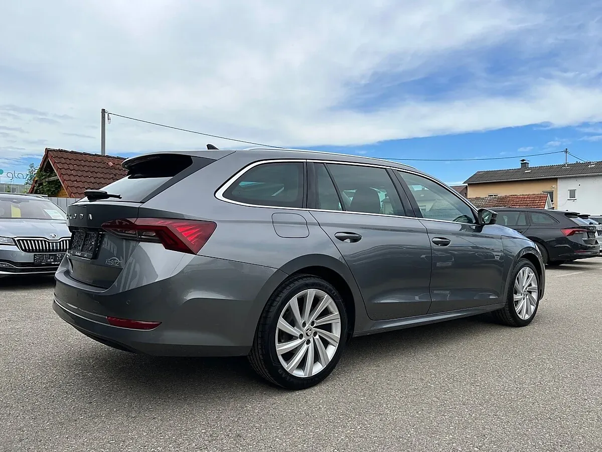 Skoda Octavia 2023 photo 3