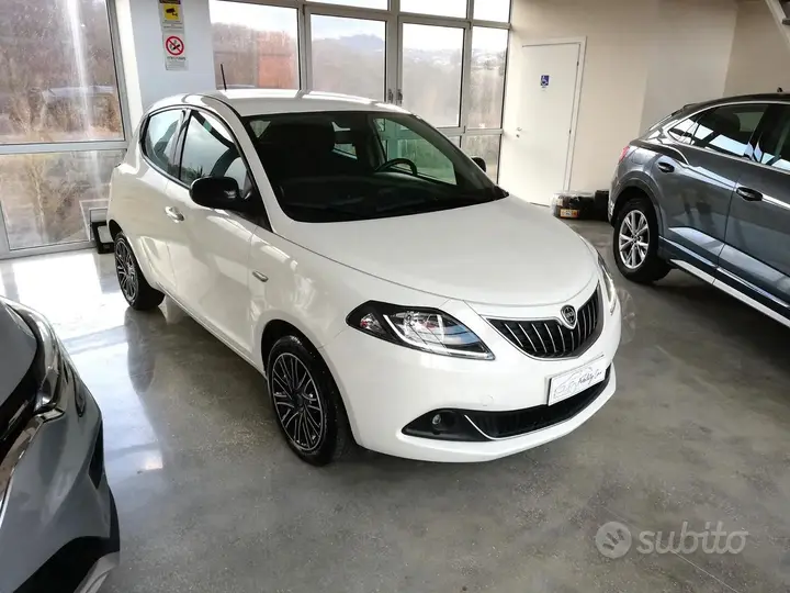 Lancia Ypsilon 2022 photo 3