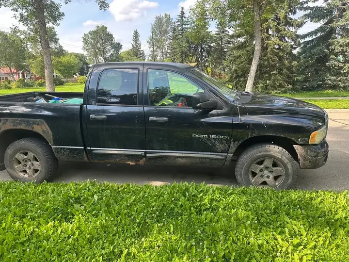 Dodge Ram 1500 2005 photo 2