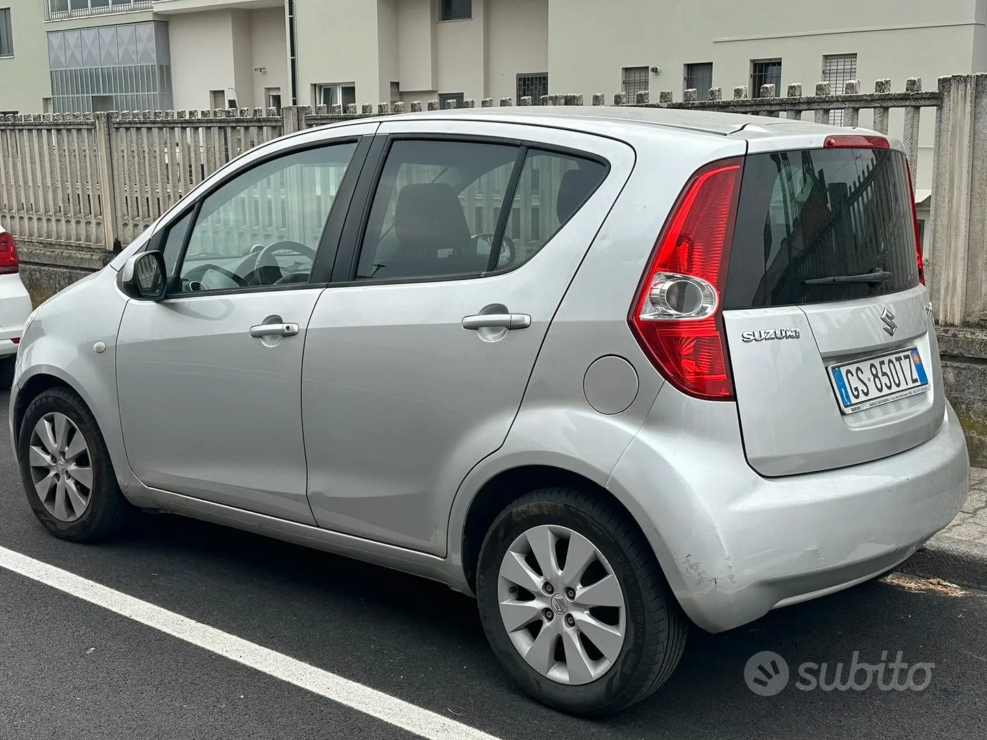 Suzuki Splash 2010 photo 2