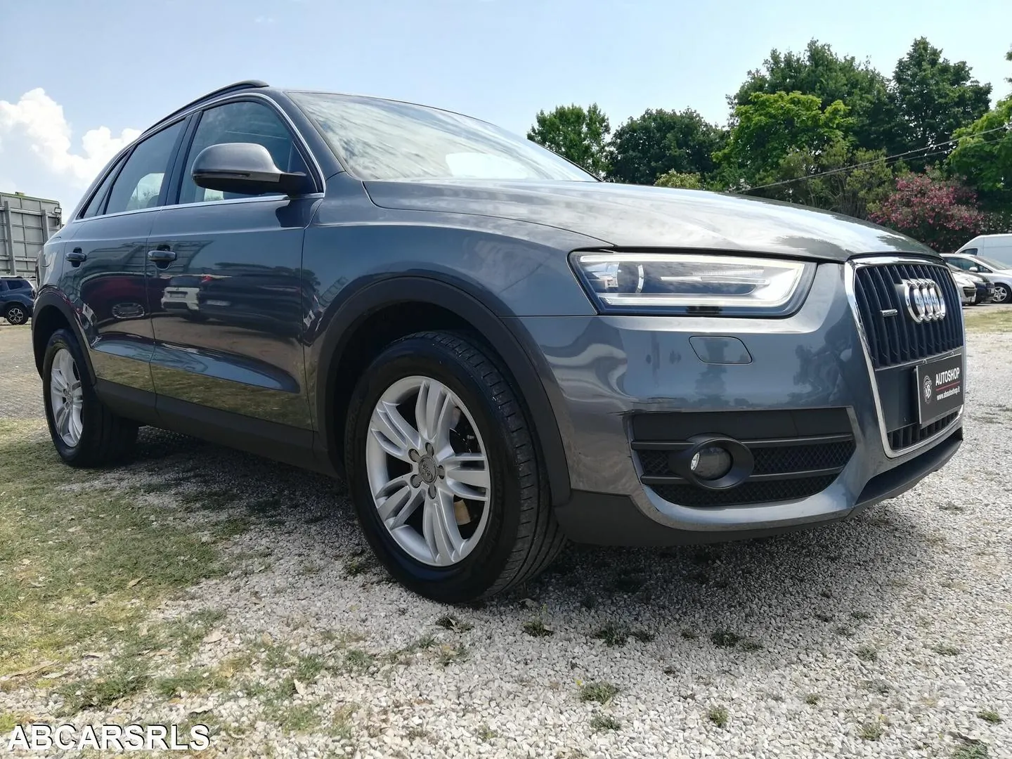 Audi Q3 2012 photo 5