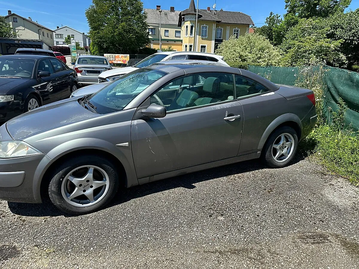 Renault Megane 2004 photo 2