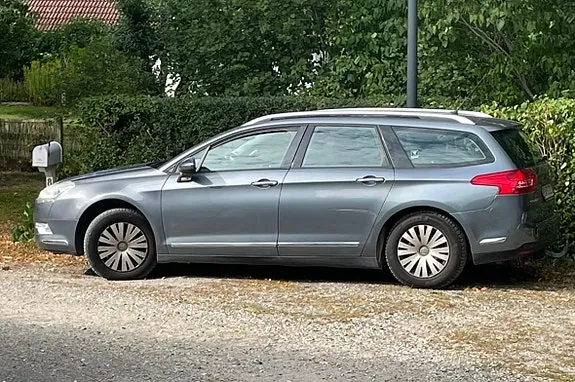 Citroen C5 2010 photo 2