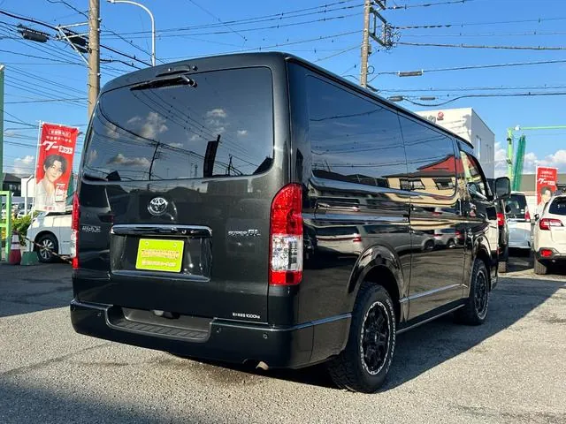 Toyota Hiace Van 2023 photo 5
