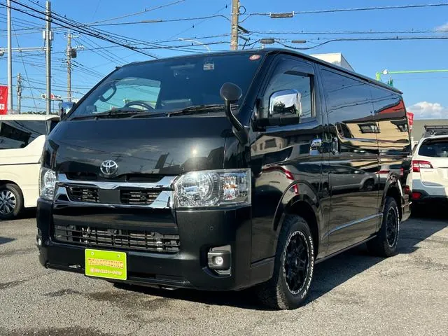 Toyota Hiace Van 2023 photo 3