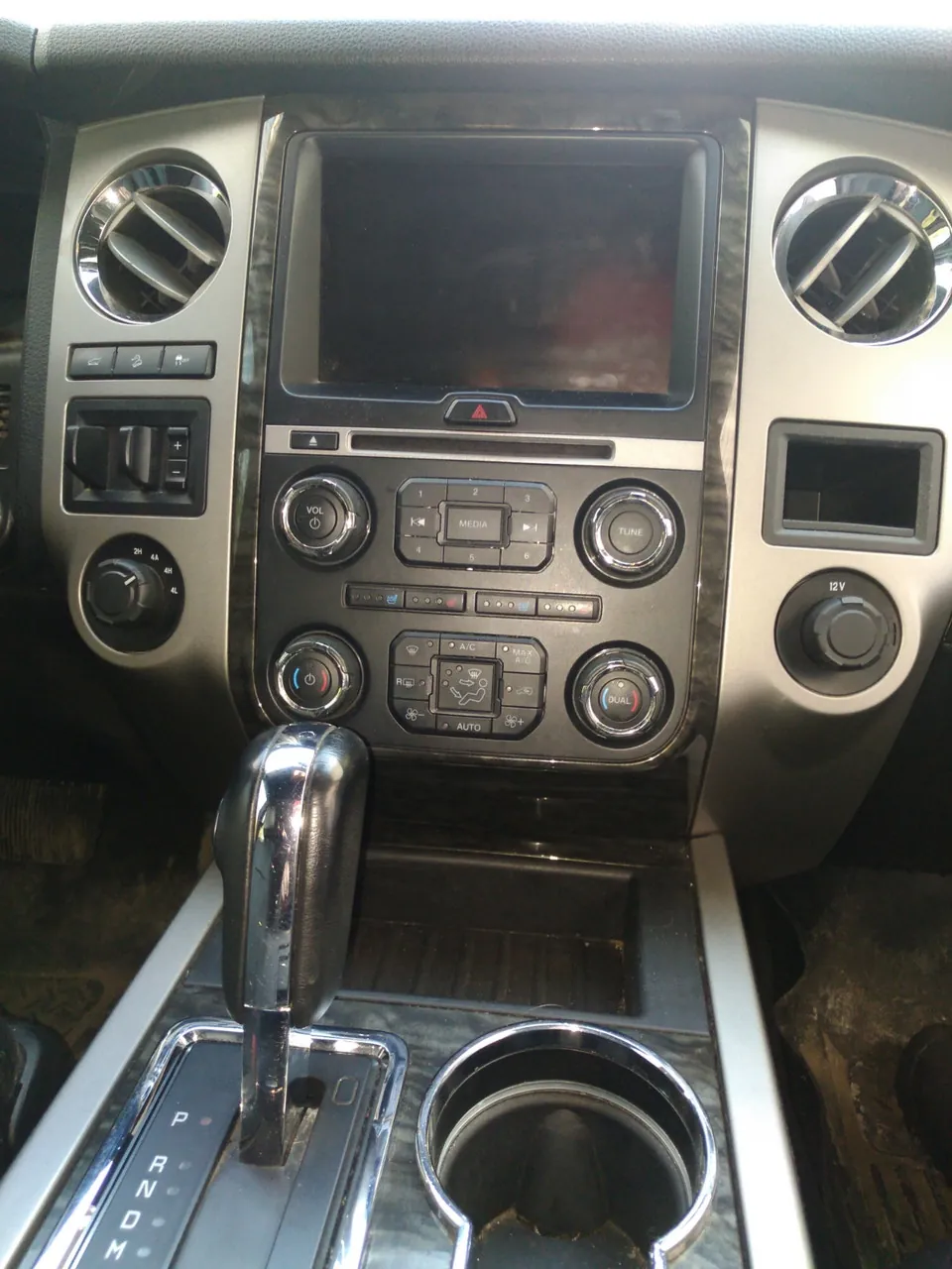 Ford Expedition 2015 photo 5