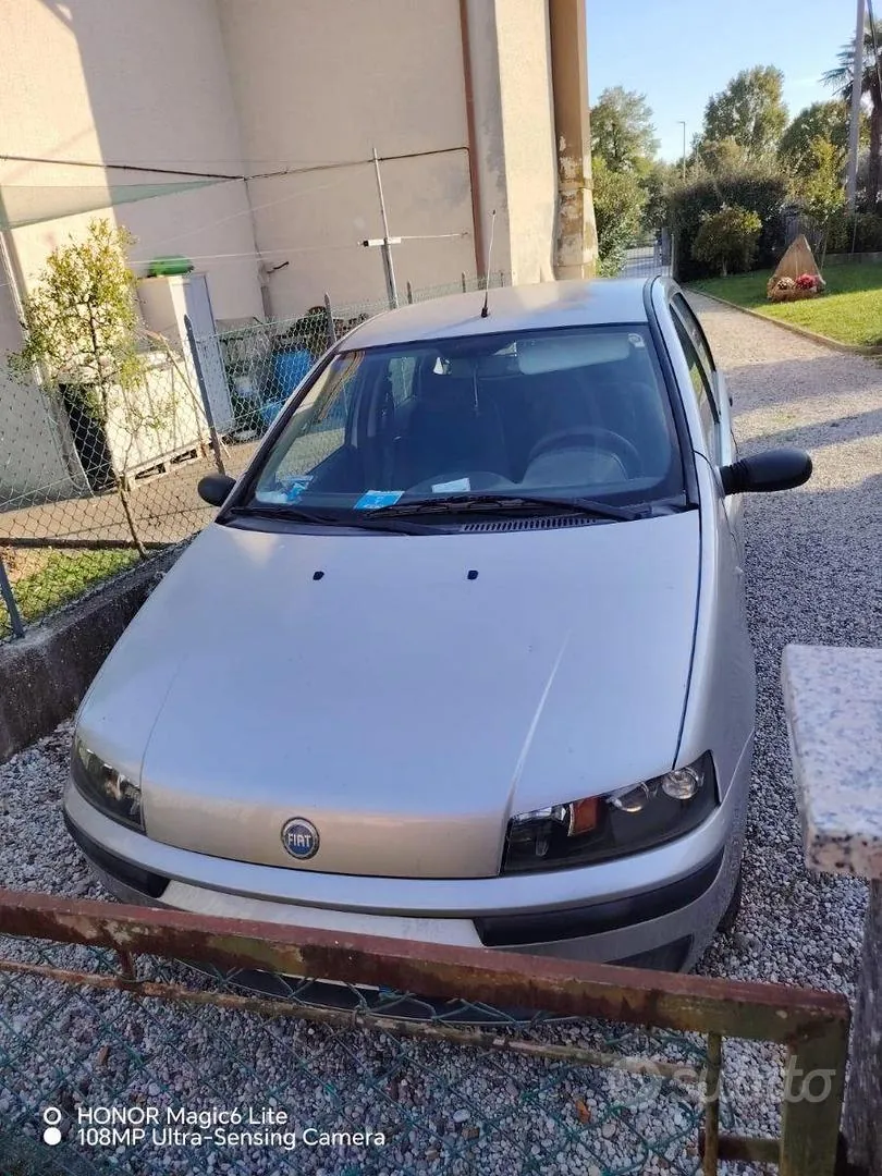 Fiat Punto 2001 photo 2