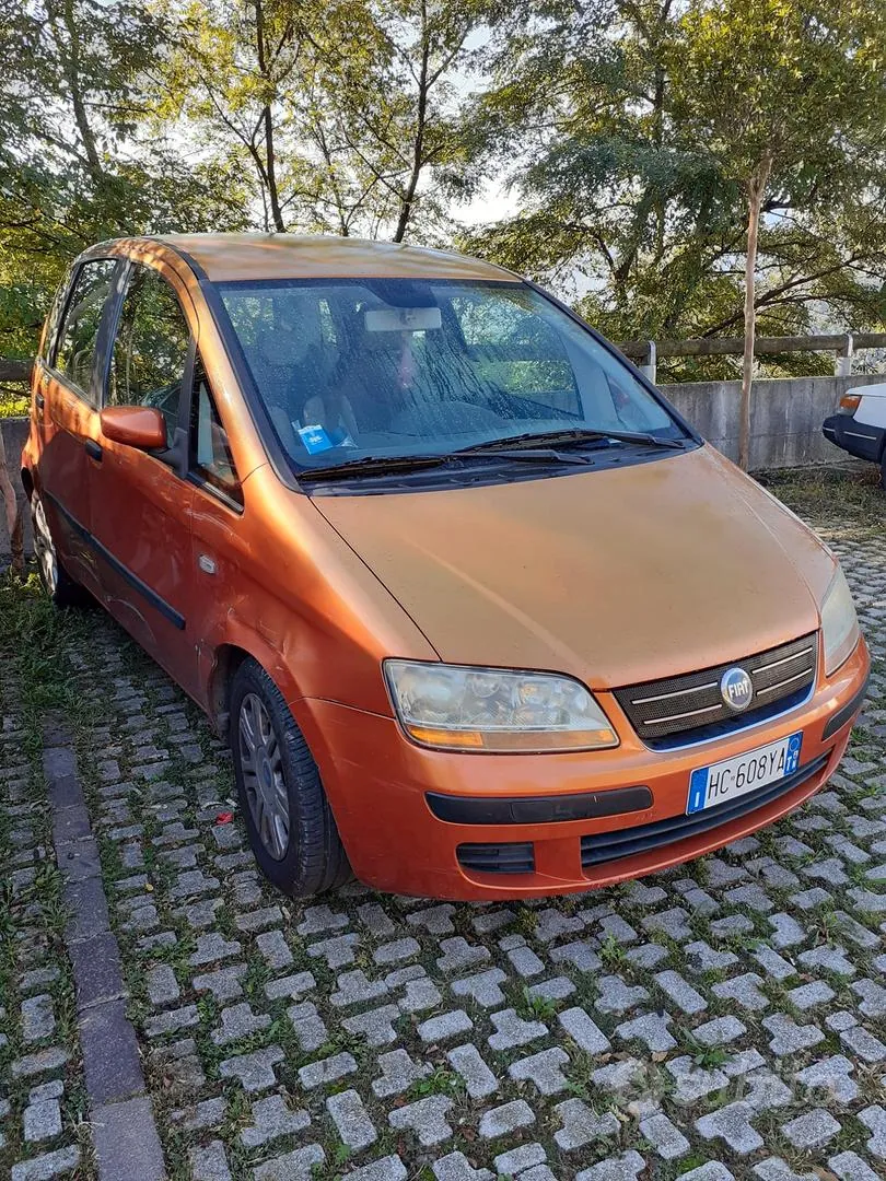 Fiat Idea 2004 photo 2