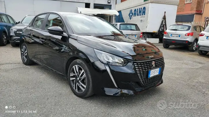 Peugeot 208