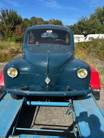 Renault 4Cv