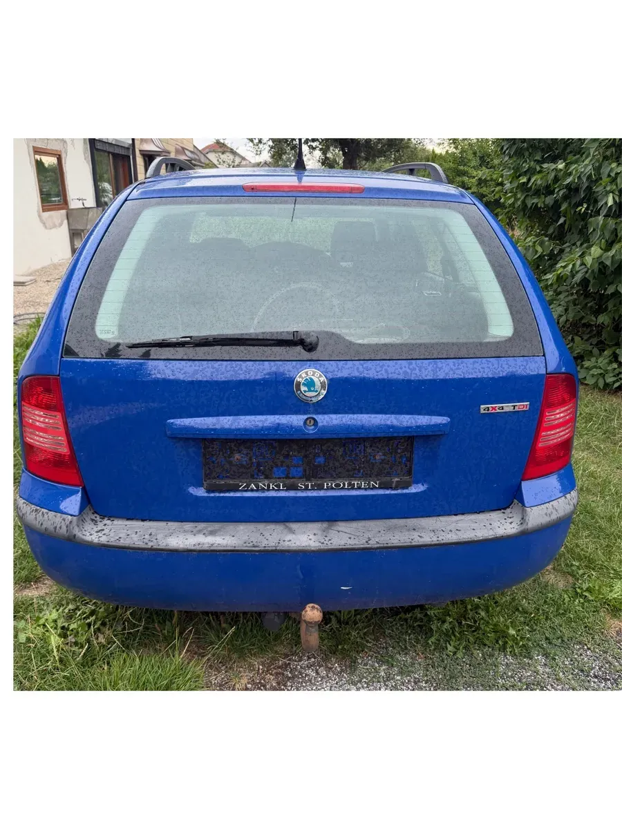 Skoda Octavia 2002 photo 2