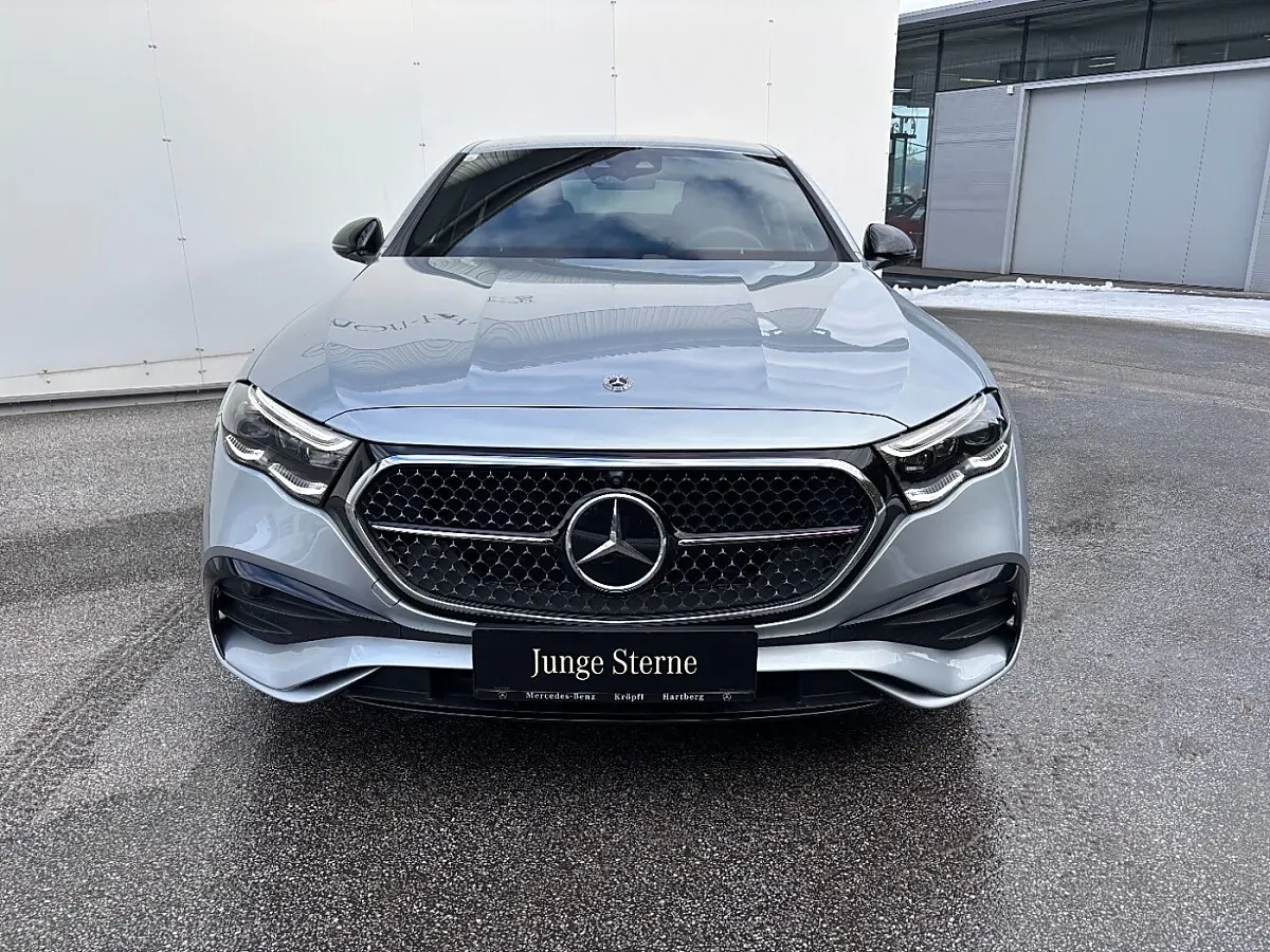 Mercedes-Benz E-Class 2025 photo 3