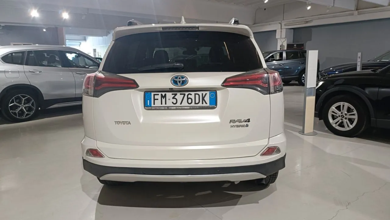 Toyota Rav4 2017 photo 3