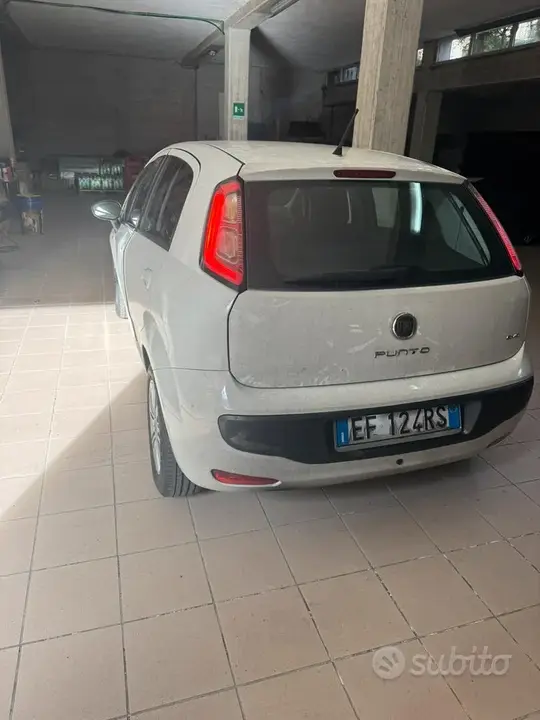 Fiat Punto Evo 2010 photo 2