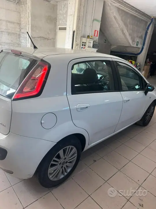 Fiat Punto Evo 2010 photo 3