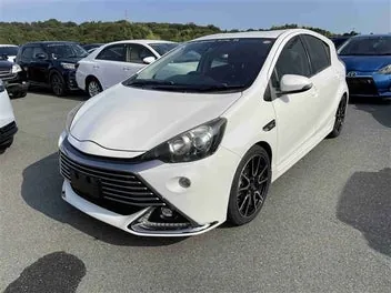 Toyota Aqua 2016 photo 2
