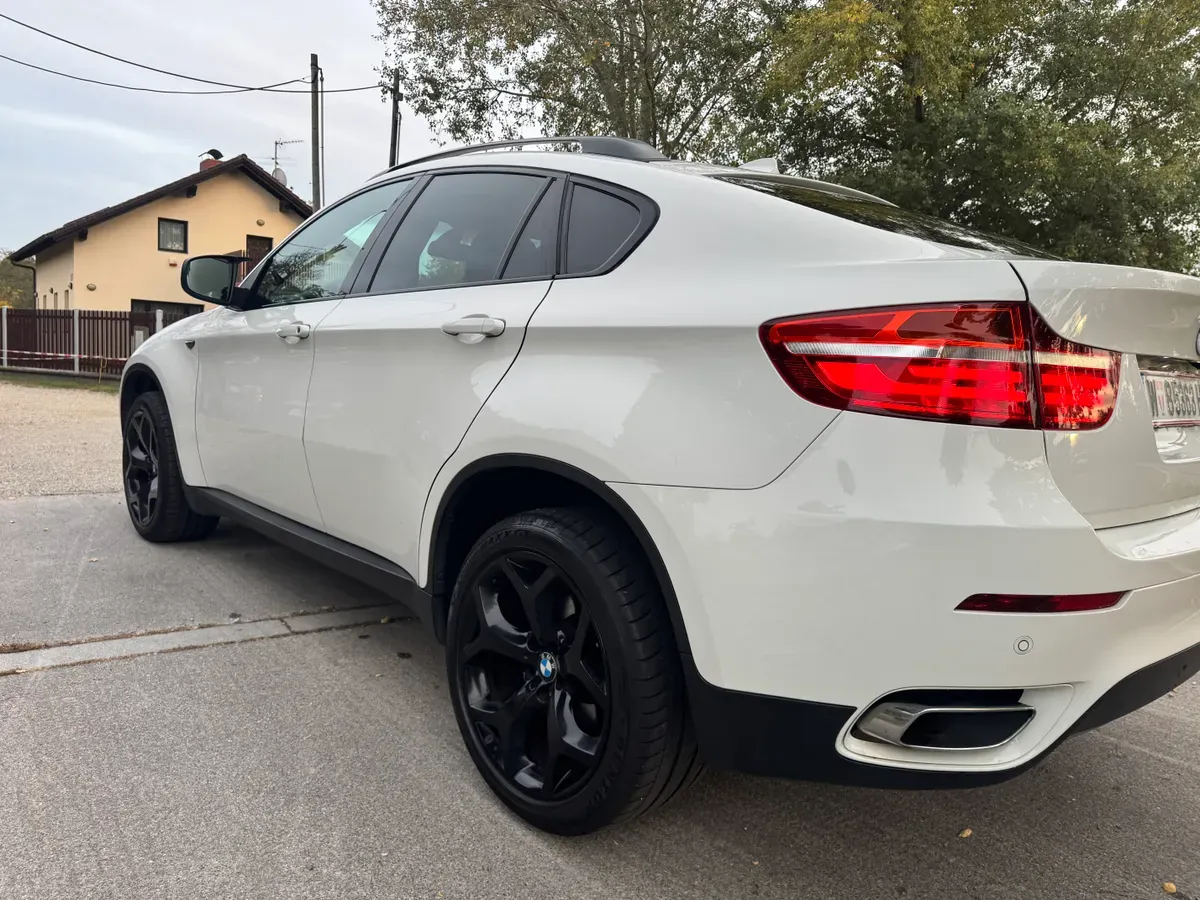 BMW X6 2012 photo 2