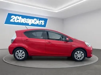 Toyota Aqua 2014 photo 5