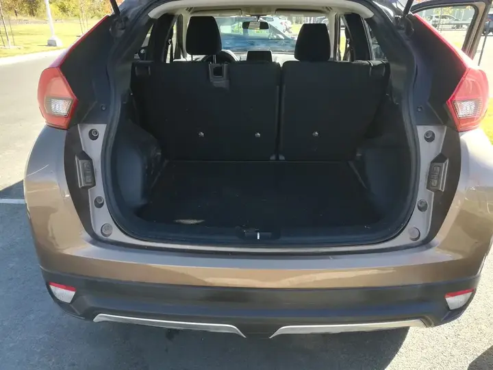 Mitsubishi Eclipse Cross 2020 photo 3