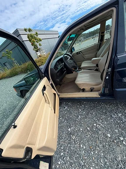 Mercedes-Benz 190 E 1990 photo 4