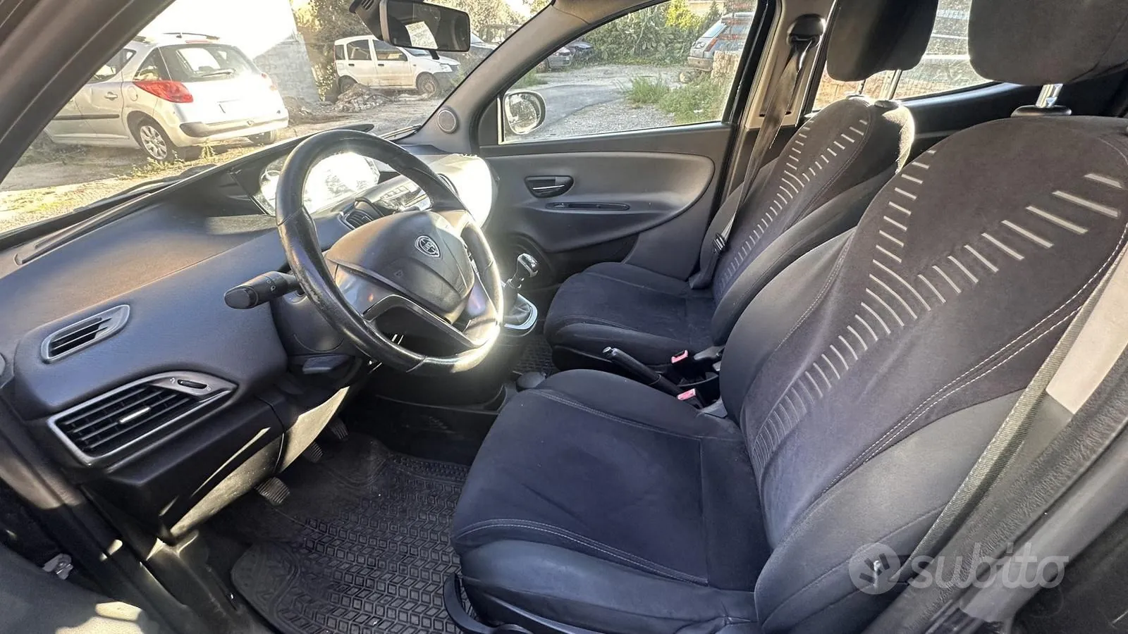 Lancia Ypsilon 2012 photo 3