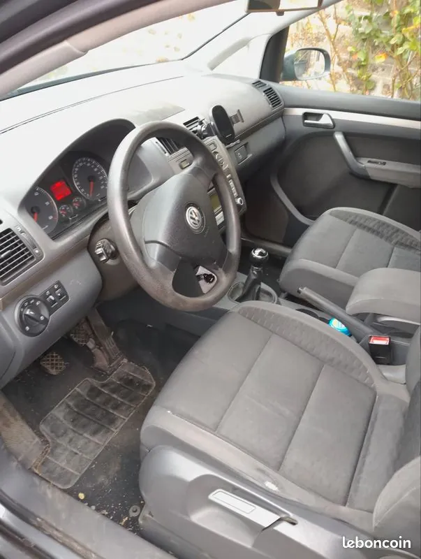 Volkswagen Touran 2007 photo 3