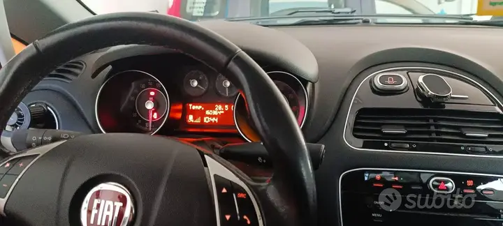 Fiat Punto 2014 photo 2