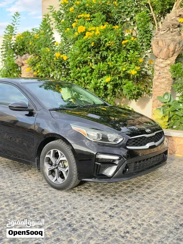 Kia Forte 2021 photo 2
