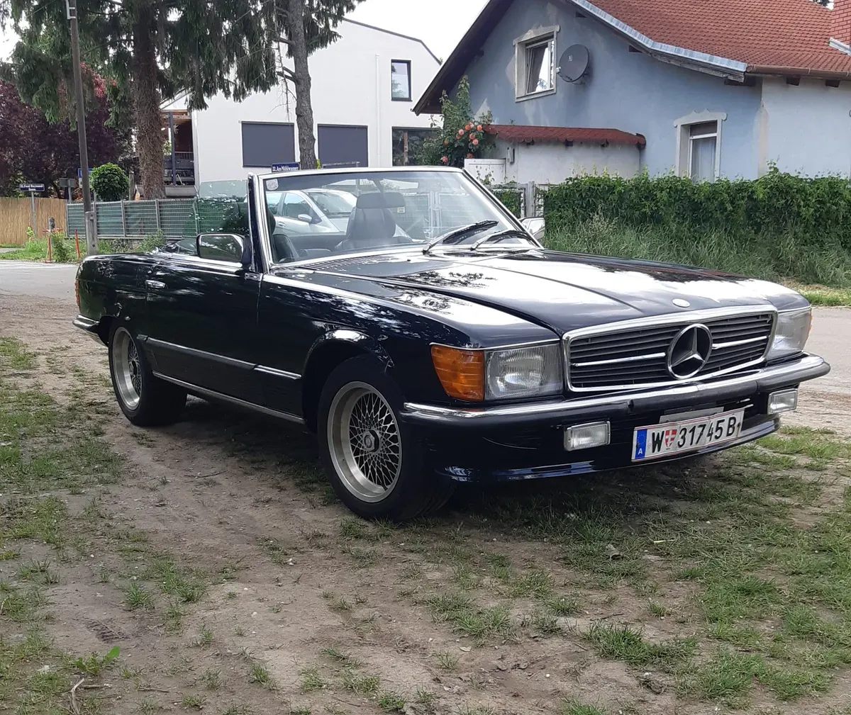 Mercedes-Benz Sl-Class 1977 photo 3