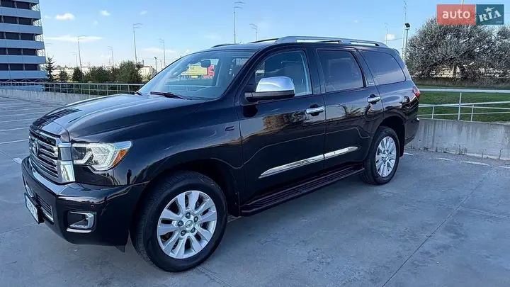 Toyota Sequoia 2019 photo 2