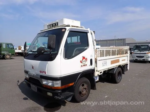 Mitsubishi Canter 1996 photo 2