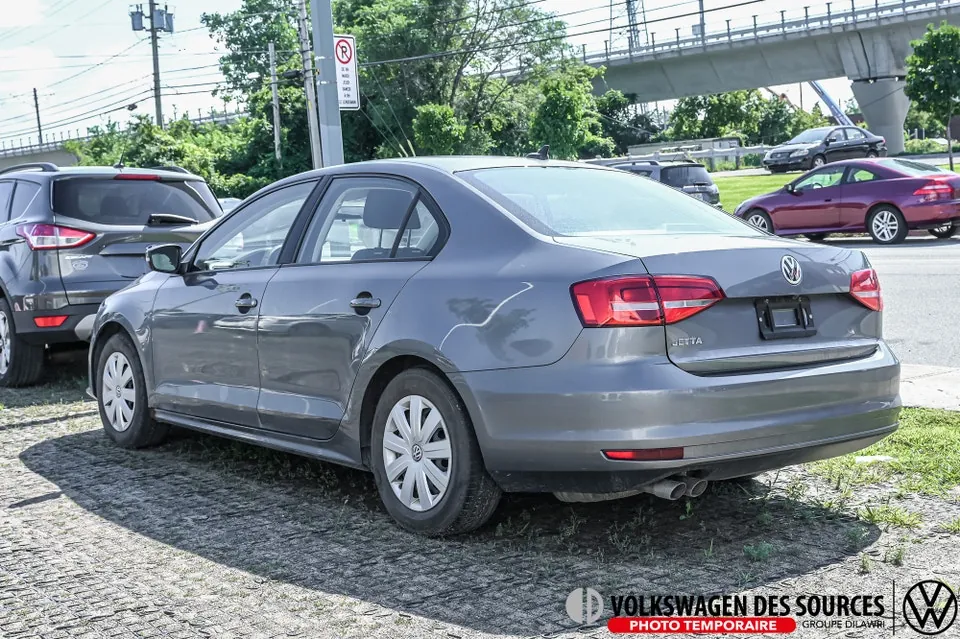 Volkswagen Jetta 2015 photo 2