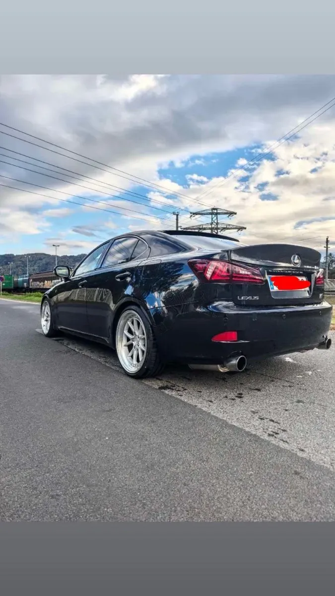 Lexus Is 250 2009 photo 3