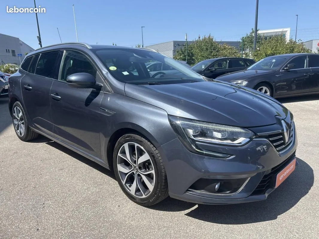 Renault Megane 2018 photo 2