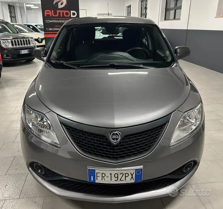 Lancia Ypsilon 2018 photo 2
